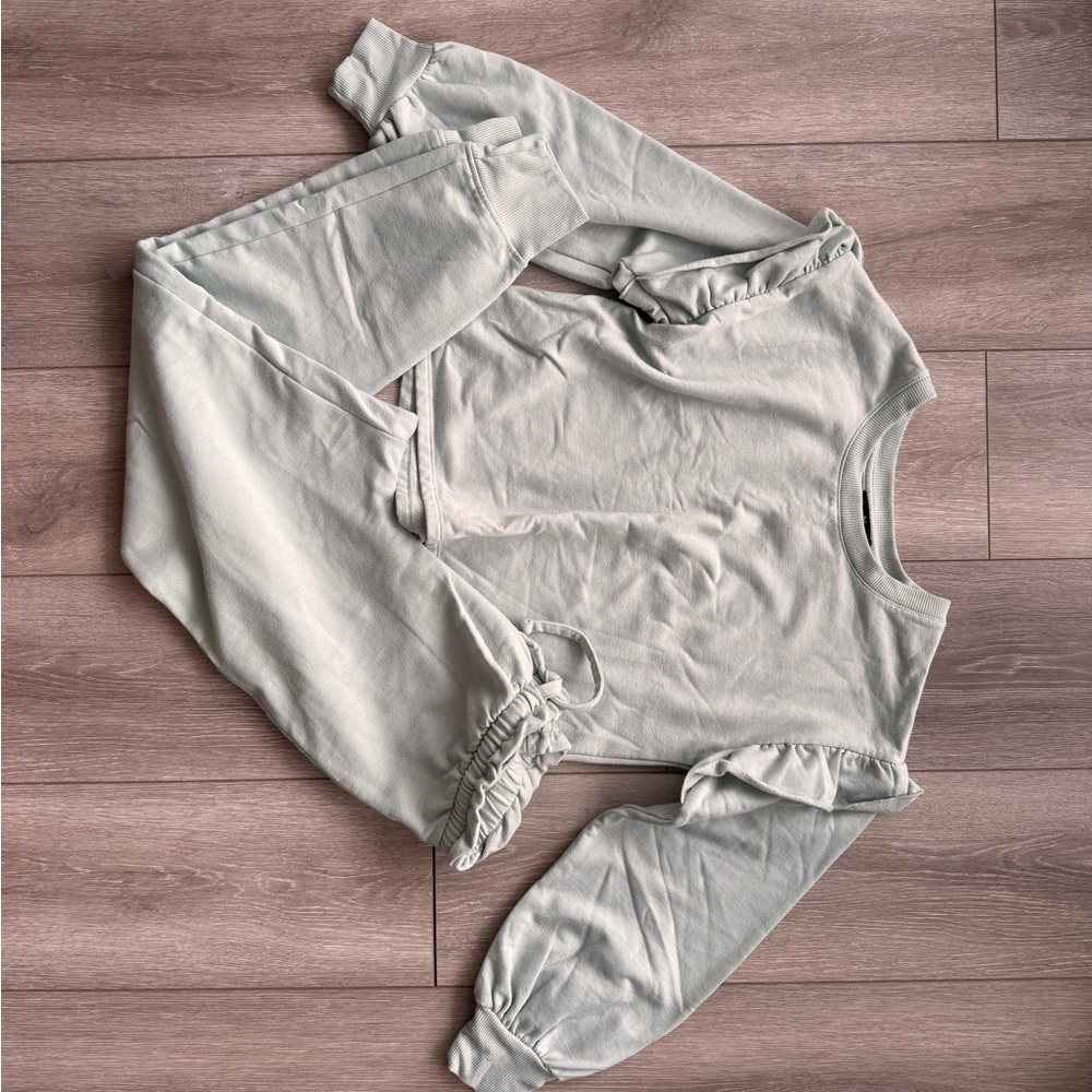 Almost Famous Light Gray Casual Top